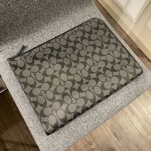 Coach L Zip Portfolio